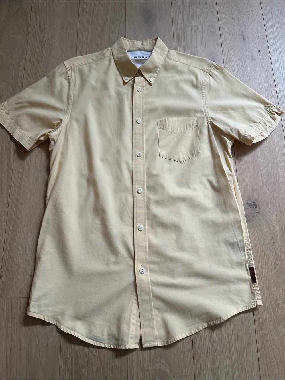 Ben Sherman Short-Sleeve Button-Down Shirt in Pale Yellow